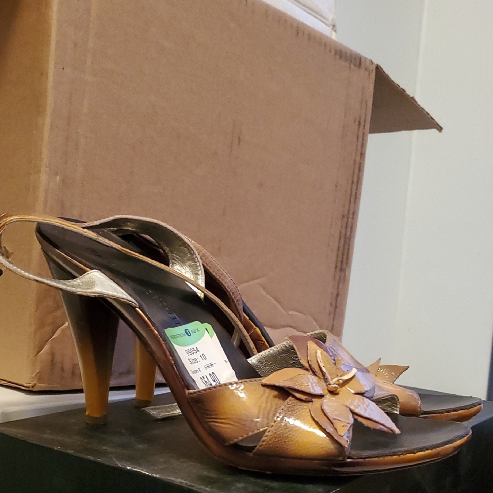 Elegant Brown Women's Heels